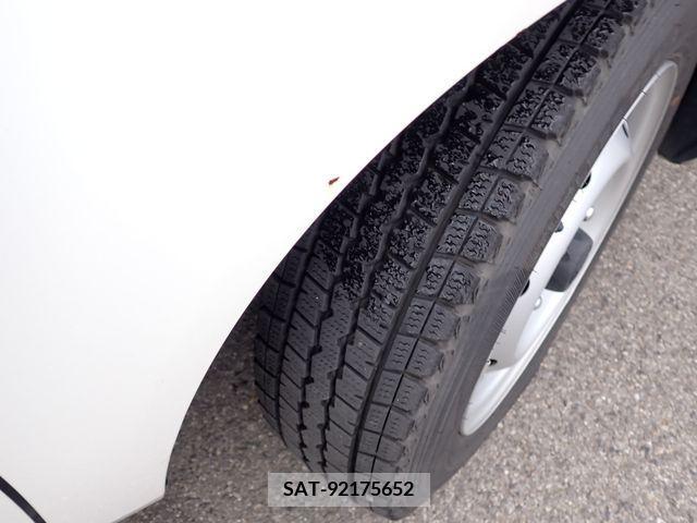 Toyota PROBOX VAN 2019-06 384621-26