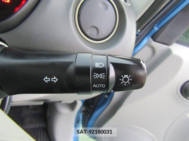 Mitsubishi I 2011-02 208352-11