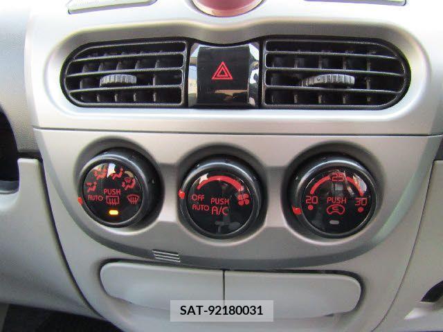 Mitsubishi I 2011-02 208352-14