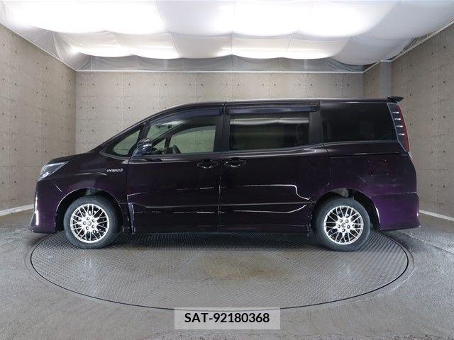 Toyota NOAH HYBRID 2018-01 207473-24