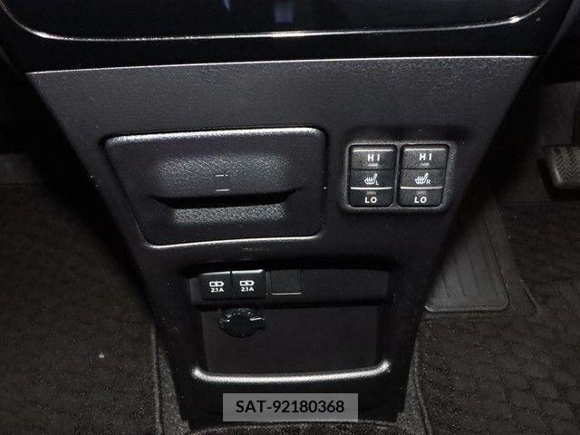 Toyota NOAH HYBRID 2018-01 207473-12