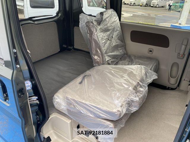 Suzuki EVERY 2024-03 381158-11