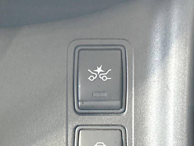 Nissan SERENA 2018-06 22303-6