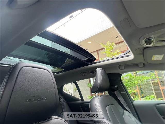 Volvo XC40 2019-06 288730-1