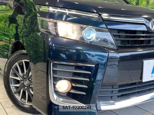 Toyota VOXY 2014-11 342057-13