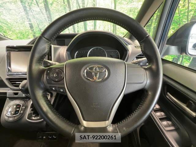 Toyota VOXY 2014-11 342057-12