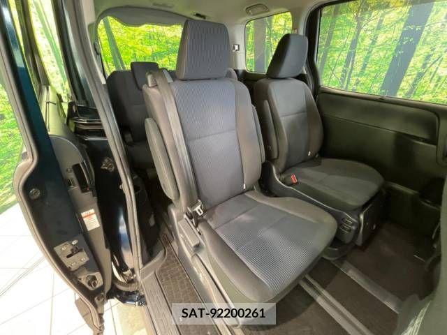Toyota VOXY 2014-11 342057-9