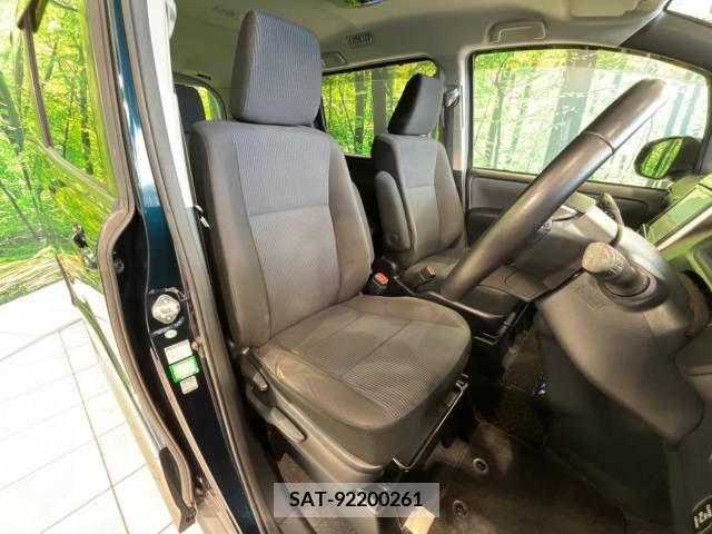 Toyota VOXY 2014-11 342057-8
