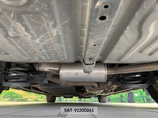 Toyota VOXY 2014-11 342057-19