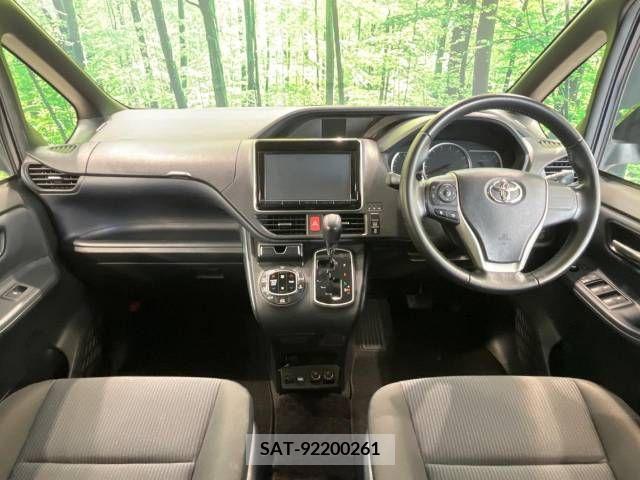 Toyota VOXY 2014-11 342057-1