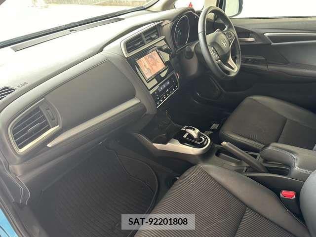Honda FIT 2017-07 269399-4