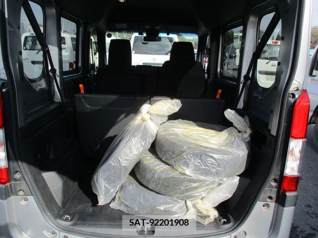 Honda N-VAN 2019-11 207135-17