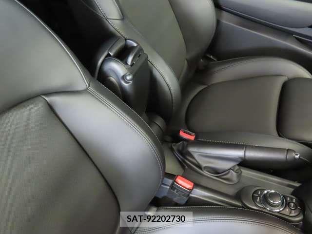 Bmw MINI 2022-04 397358-9