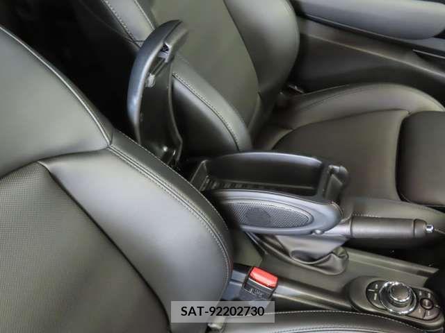 Bmw MINI 2022-04 397358-8