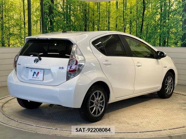 Toyota AQUA 2014-10 314005-17