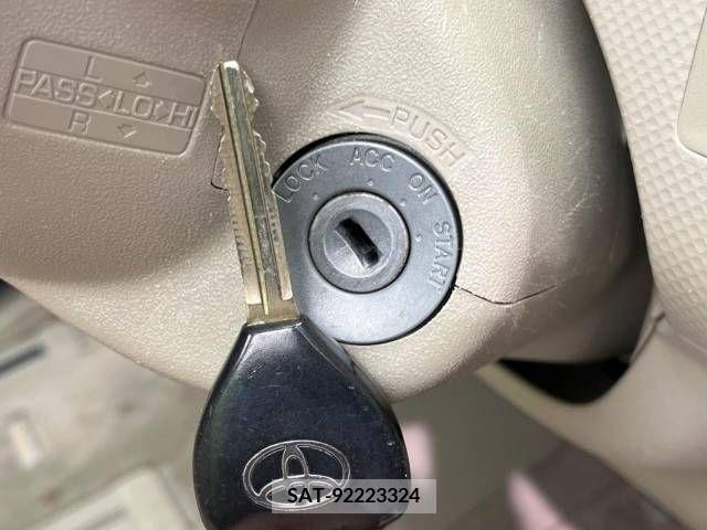Toyota PORTE 2012-04 255020-6
