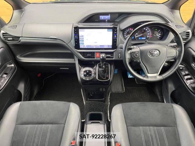 Toyota ESQUIRE 2021-09 216795-1