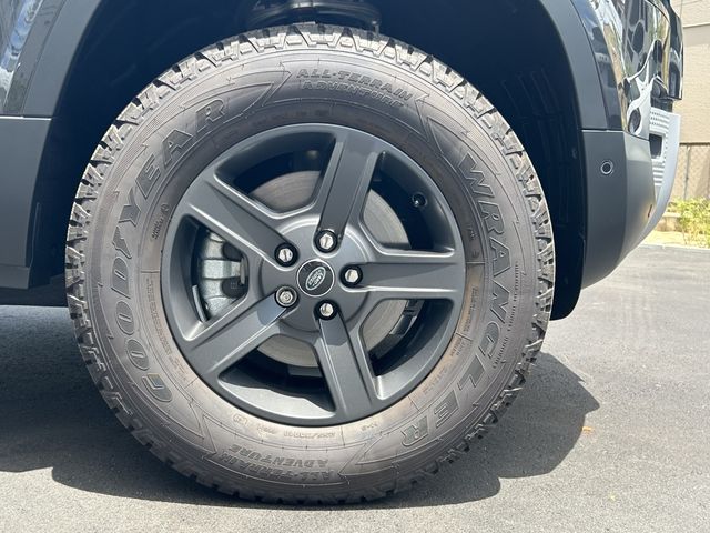 ROVER DEFENDER 2023-03 8059-17