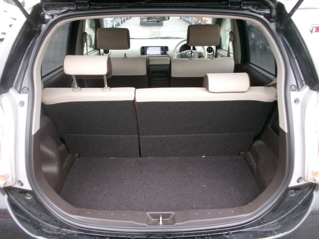 Toyota PASSO 2012-06 181471-8