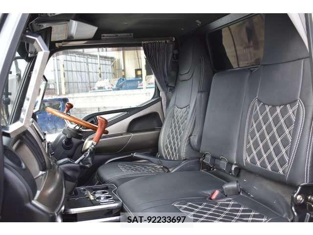 Mitsubishi CANTER 2018-01 216884-12