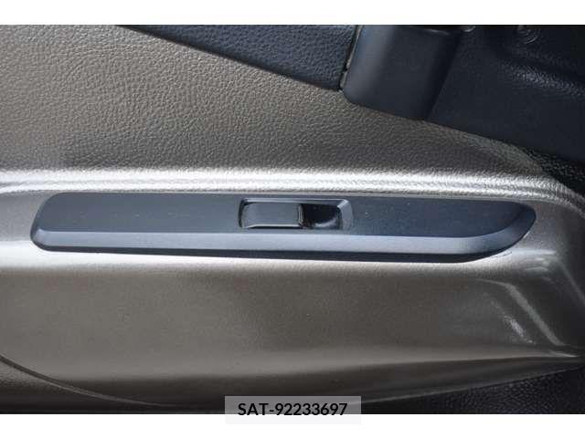 Mitsubishi CANTER 2018-01 216884-10