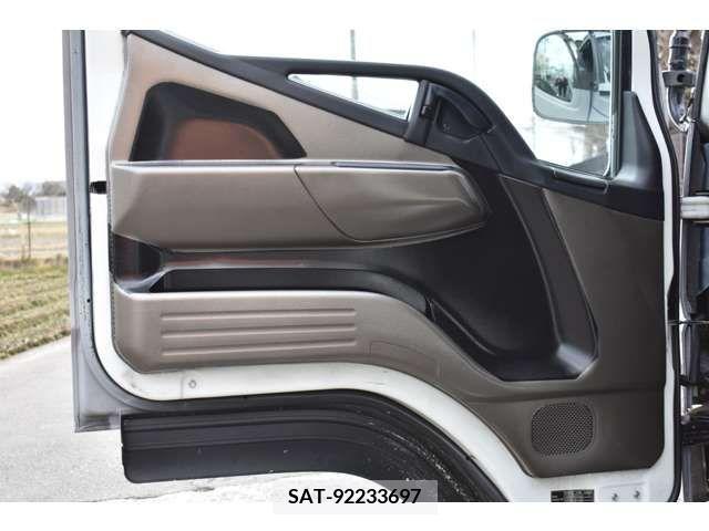 Mitsubishi CANTER 2018-01 216884-9