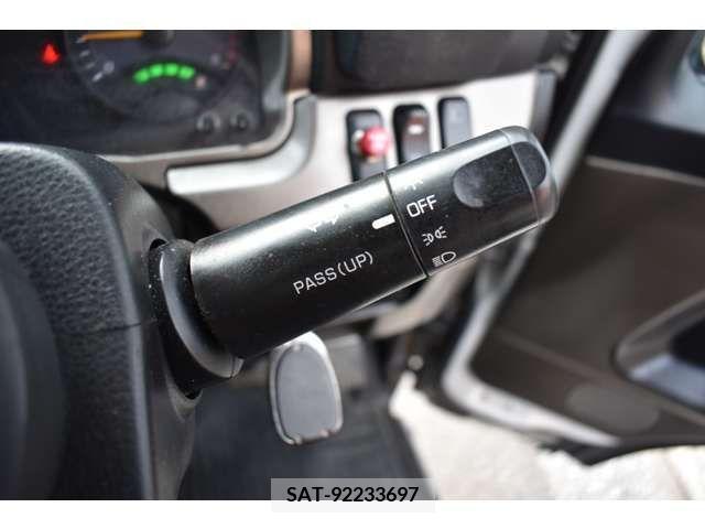 Mitsubishi CANTER 2018-01 216884-15