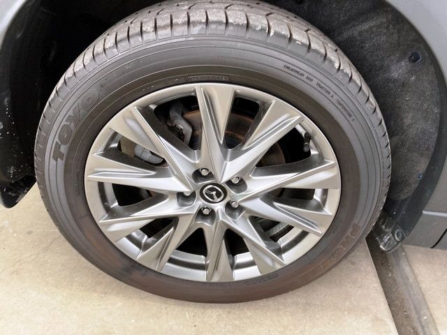 Mazda CX-8 2018-04 24492-8