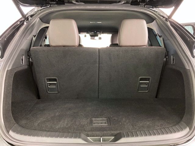Mazda CX-8 2018-04 24492-12