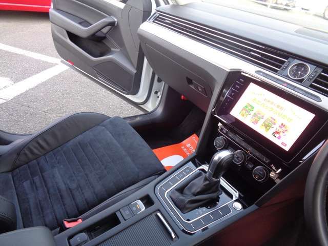 VolksWagen PASSAT VARIANT 2018-05 15870-1