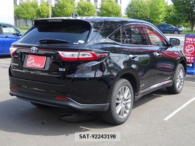 Toyota HARRIER HYBRID 2017-09 414484-2