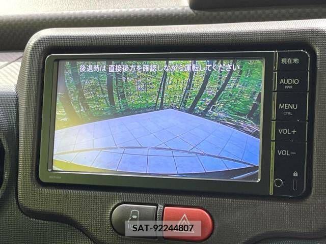 Toyota SPADE 2014-08 340081-3