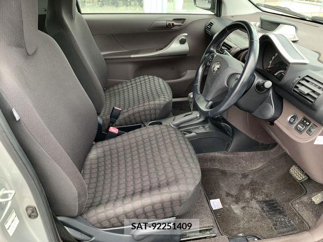 Toyota IQ 2009-01 200996-10