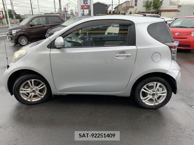 Toyota IQ 2009-01 200996-1