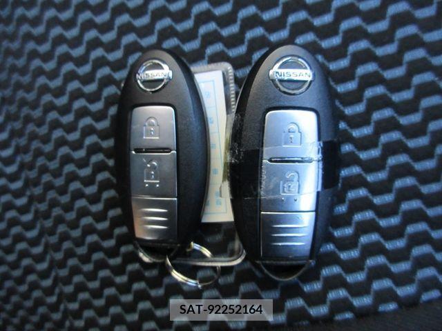 Nissan NOTE 2012-09 203725-25