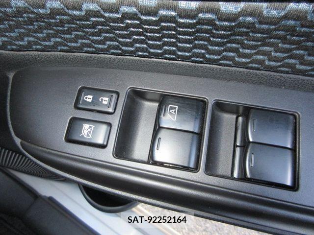 Nissan NOTE 2012-09 203725-23