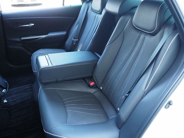 Toyota CROWN SEDAN 2018-06 3047-14