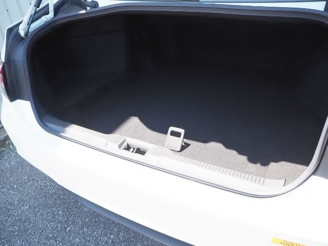 Toyota CROWN SEDAN 2018-06 3047-15