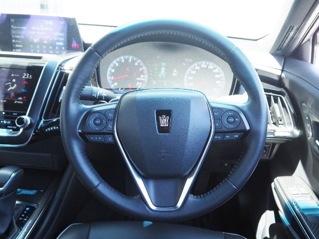 Toyota CROWN SEDAN 2018-06 3047-16