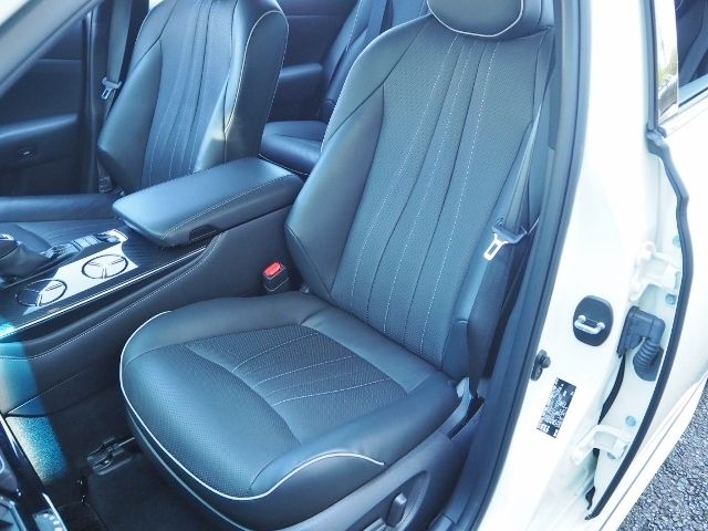 Toyota CROWN SEDAN 2018-06 3047-12