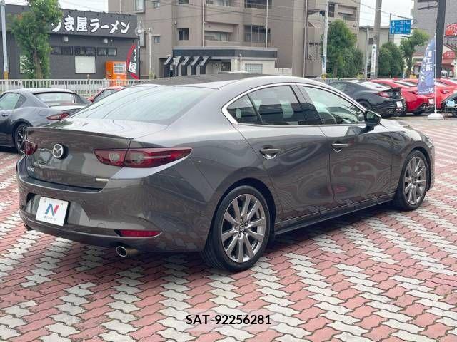 Mazda MAZDA3 2019-07 325408-17