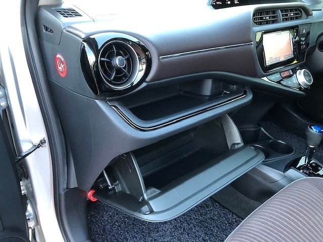 Toyota AQUA 2015-04 187839-24