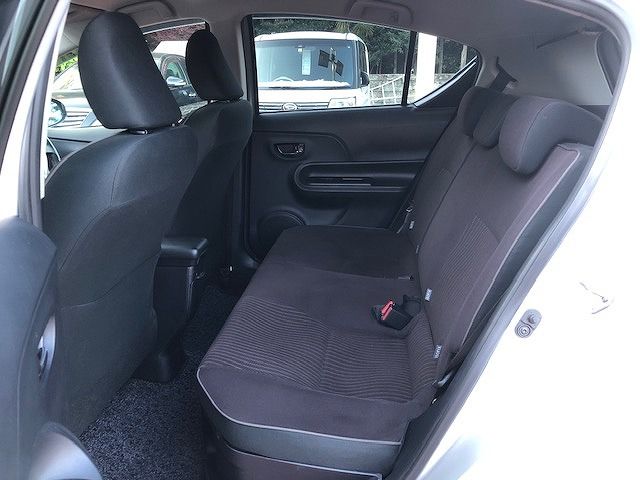 Toyota AQUA 2015-04 187839-12
