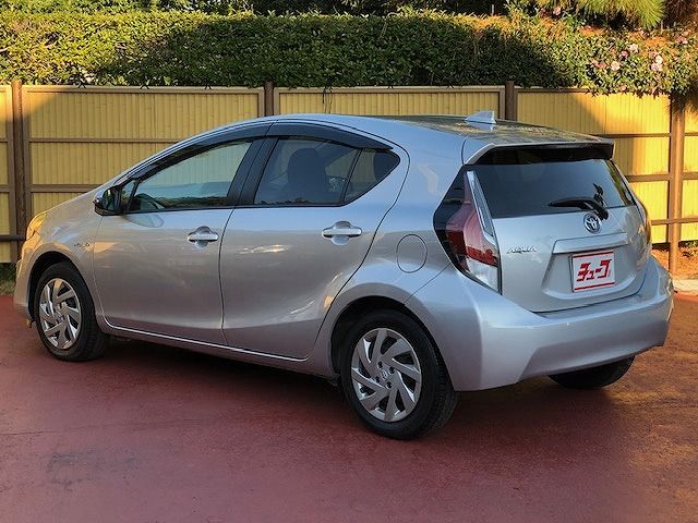 Toyota AQUA 2015-04 187839-8