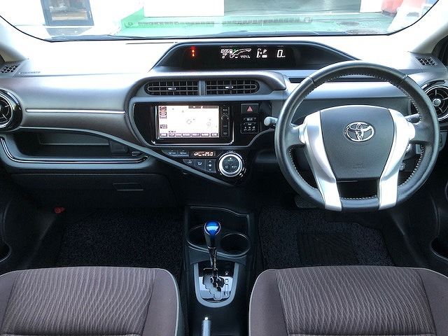 Toyota AQUA 2015-04 187839-1