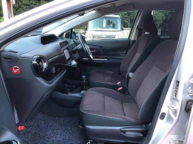 Toyota AQUA 2015-04 187839-18