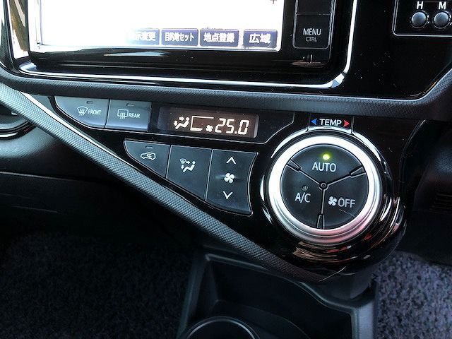 Toyota AQUA 2015-04 187839-14