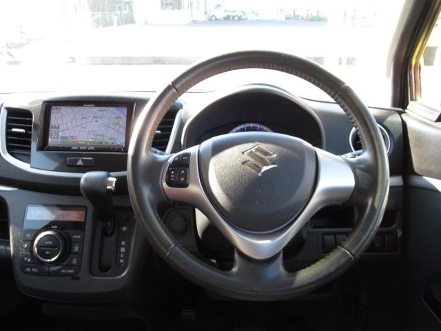 Suzuki WAGON R 2013-03 15797-1