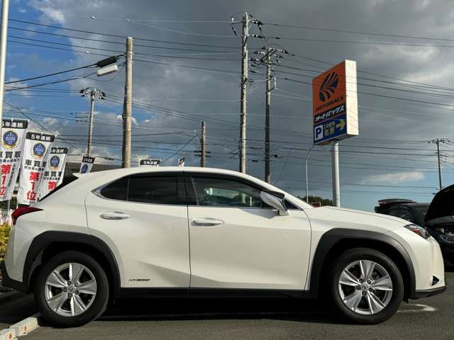 Lexus UX 2021-12 191737-6
