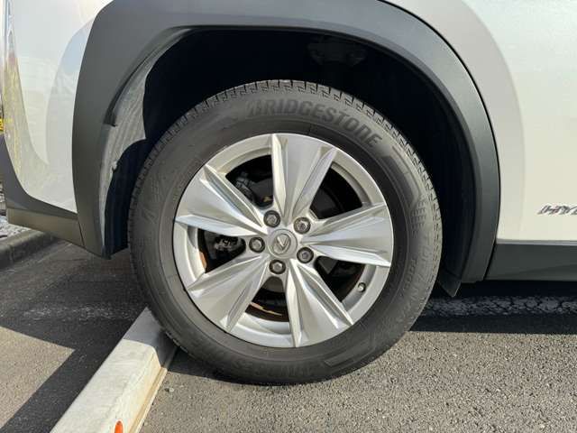 Lexus UX 2021-12 191737-13